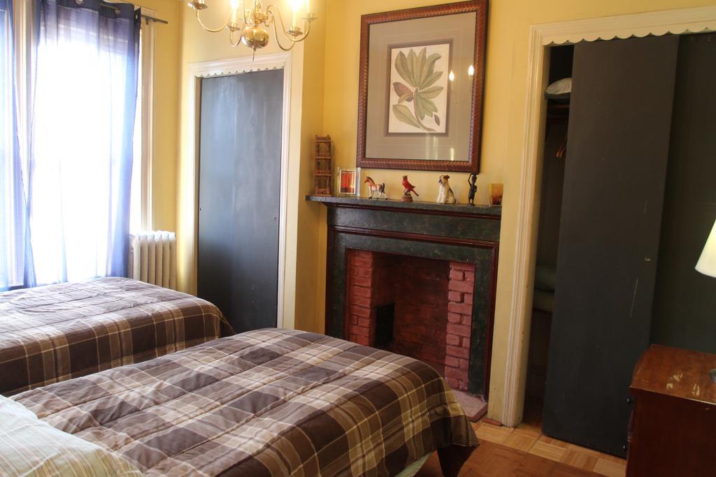 New York Homestay Newark Room photo