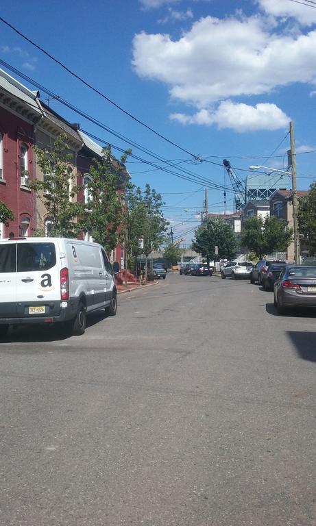New York Homestay Newark Exterior photo